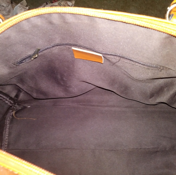 Tote - Picture 3 of 7